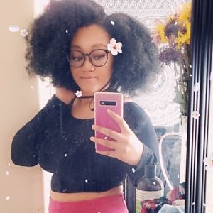 Meet your Posher, Angelica